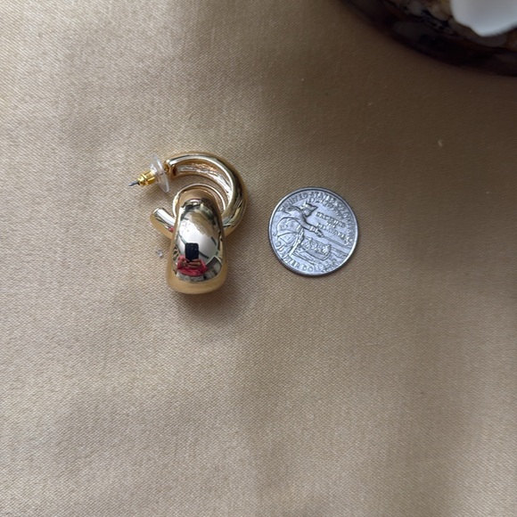 House of Harlow 1960🔥 interlocking Gold Earrings gs - Picture 4 of 5